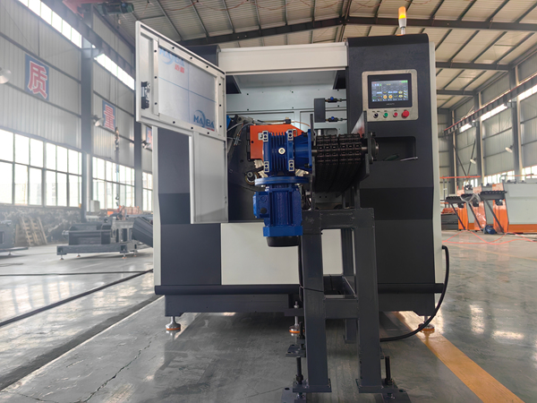 全自動精密圓鋸機(jī)