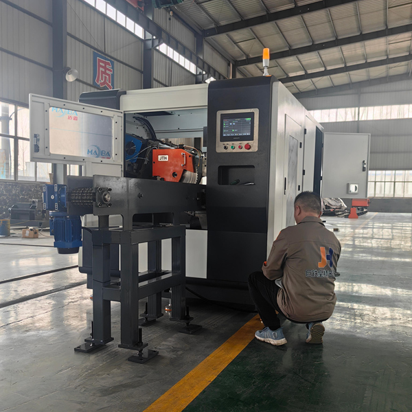 數(shù)控全自動(dòng)金屬圓鋸機(jī)