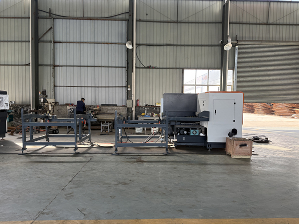 自動(dòng)圓鋸機(jī)